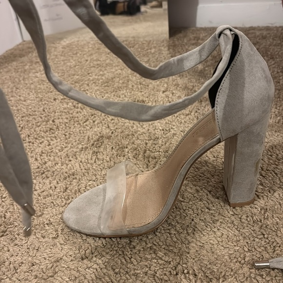 Women’s grey lace up chunky heel - Picture 2 of 3